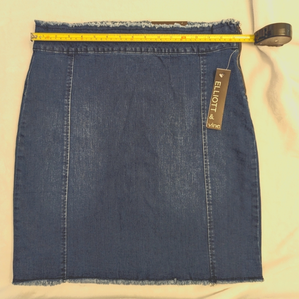 Elliott and Vine denim stretch skirt